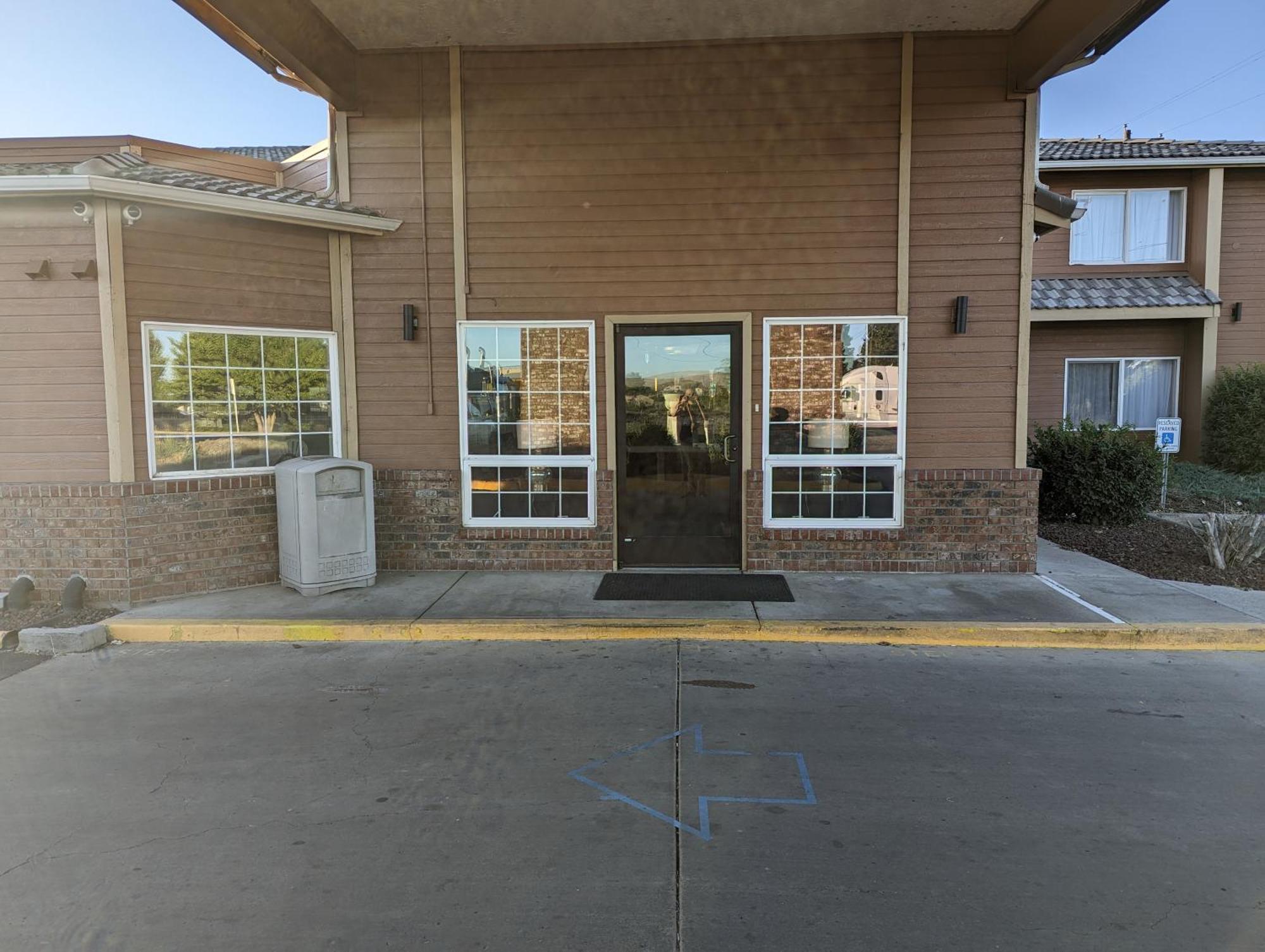 Toppenish Inn And Suites Exterior foto